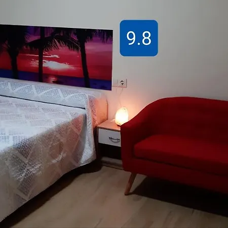Affittacamere Piso La Buganvilla *