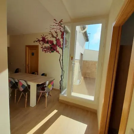 ゲストハウス Piso La Buganvilla Bailén